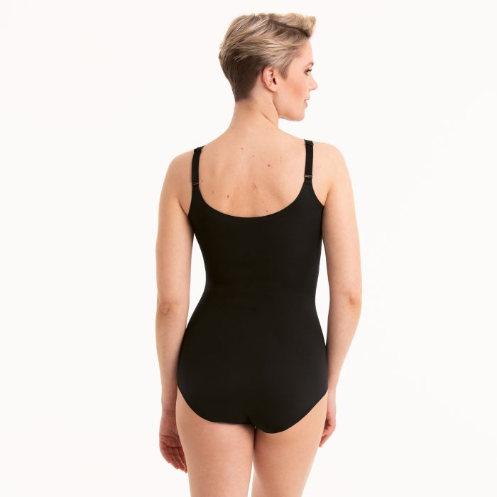 Body senza cuciture con coppette Essential Anita 3 Body senza cuciture con coppette Essential Anita