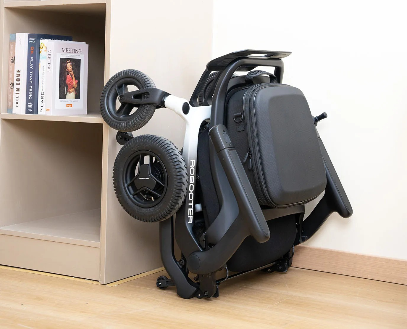 Robooter Carrozzina elettronica leggera in carbonio E80 4 Robooter E80